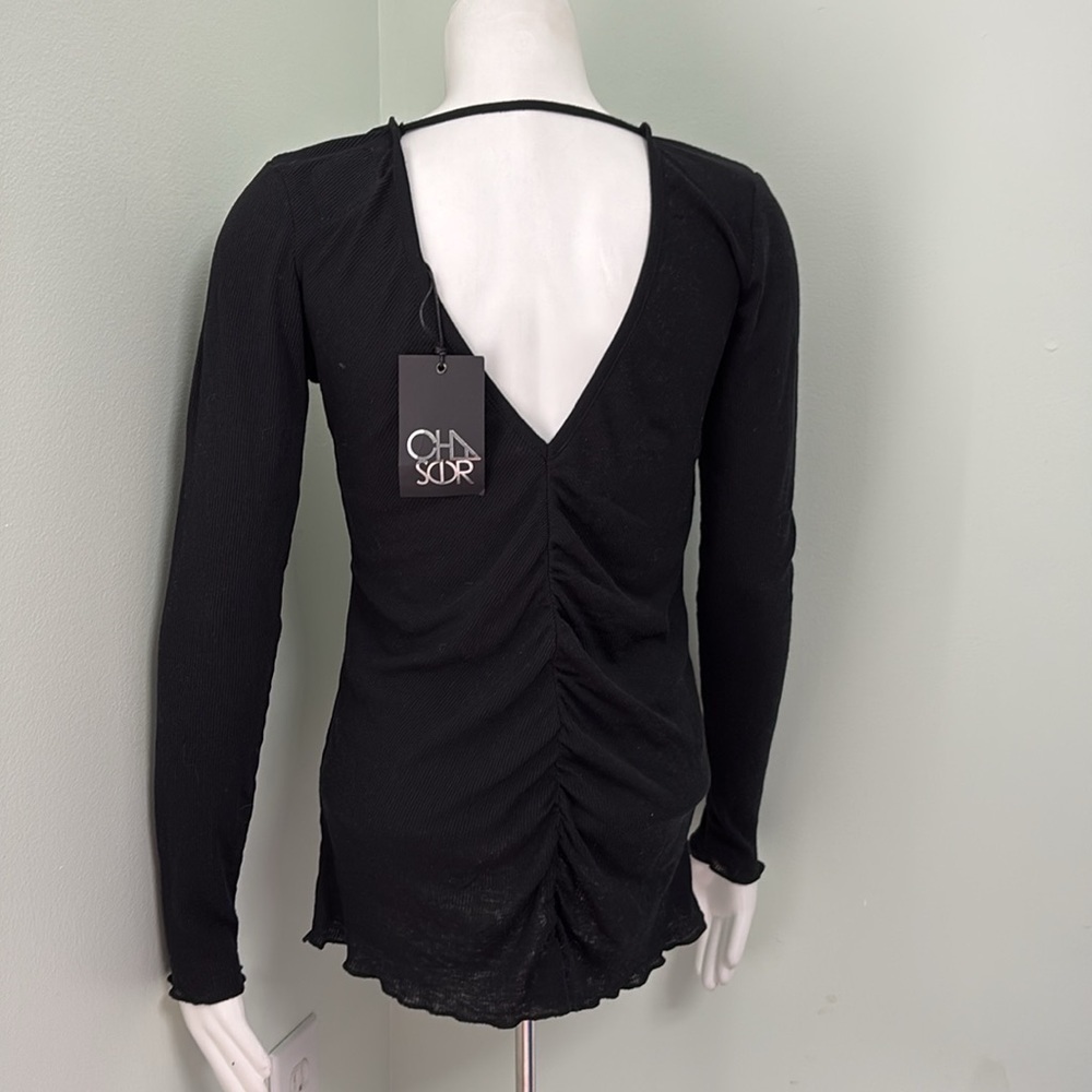 Chaser black raisin ribbed longsleeve V-neck with deep V ruched back medium NEW
